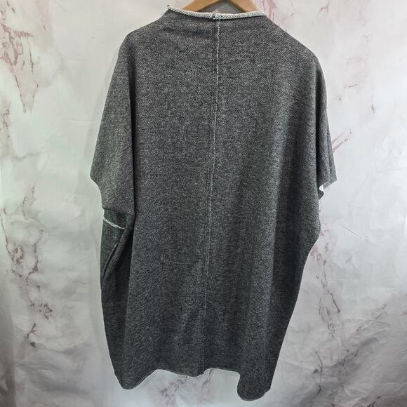 Three Bird Nest Dress Womens Medium Gray Poncho Sweatshirt Cape Wrap Cover Up - Picture 5 of 11